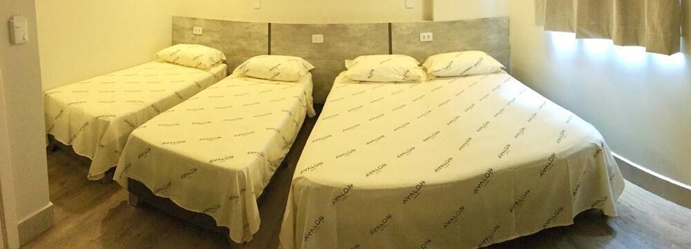 Hotel Avalon Maringa Economico Luaran gambar
