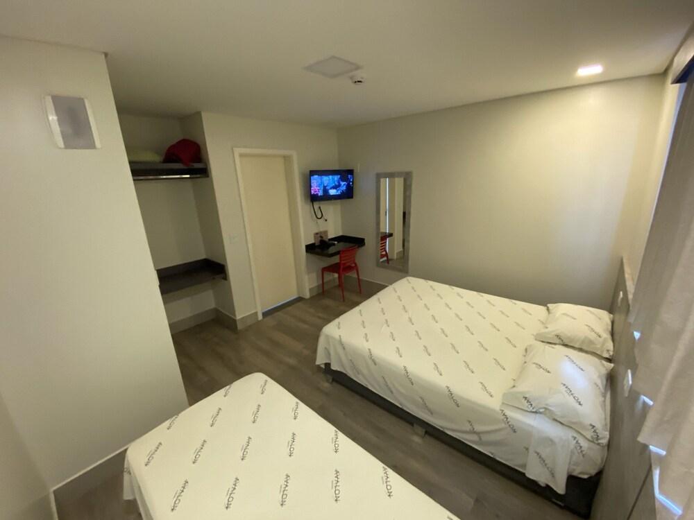 Hotel Avalon Maringa Economico Luaran gambar