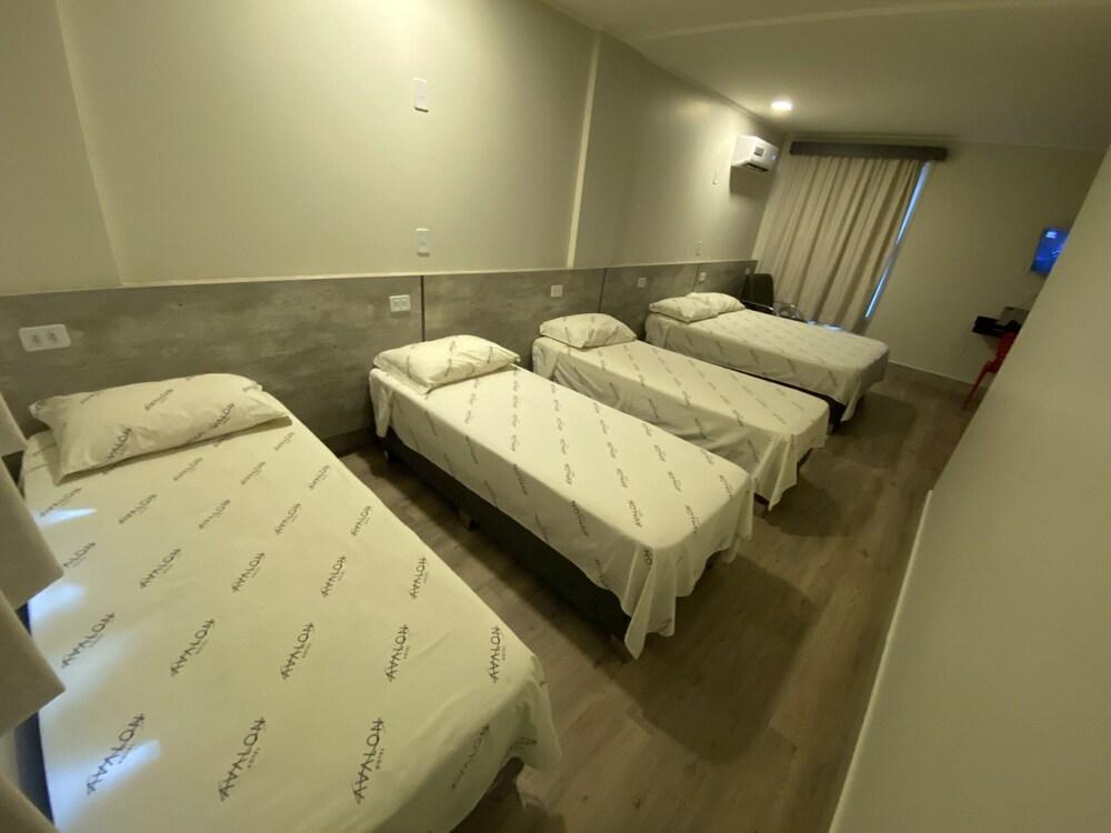 Hotel Avalon Maringa Economico Luaran gambar