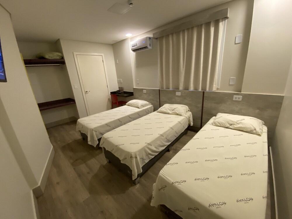 Hotel Avalon Maringa Economico Luaran gambar