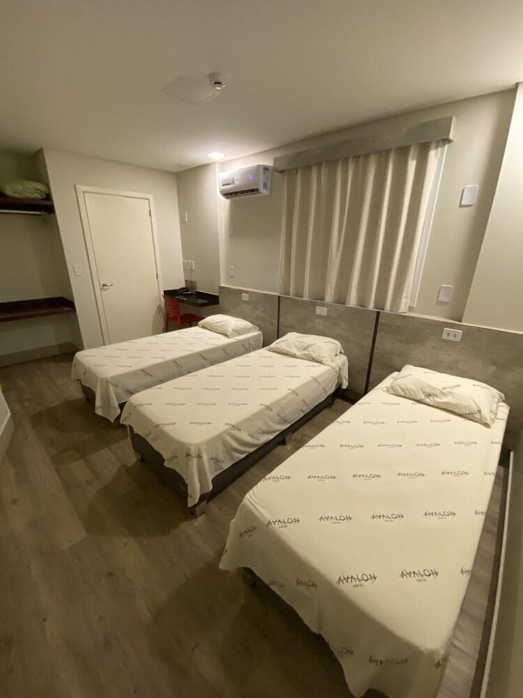 Hotel Avalon Maringa Economico Luaran gambar
